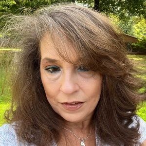 Meet your Posher, Cindy